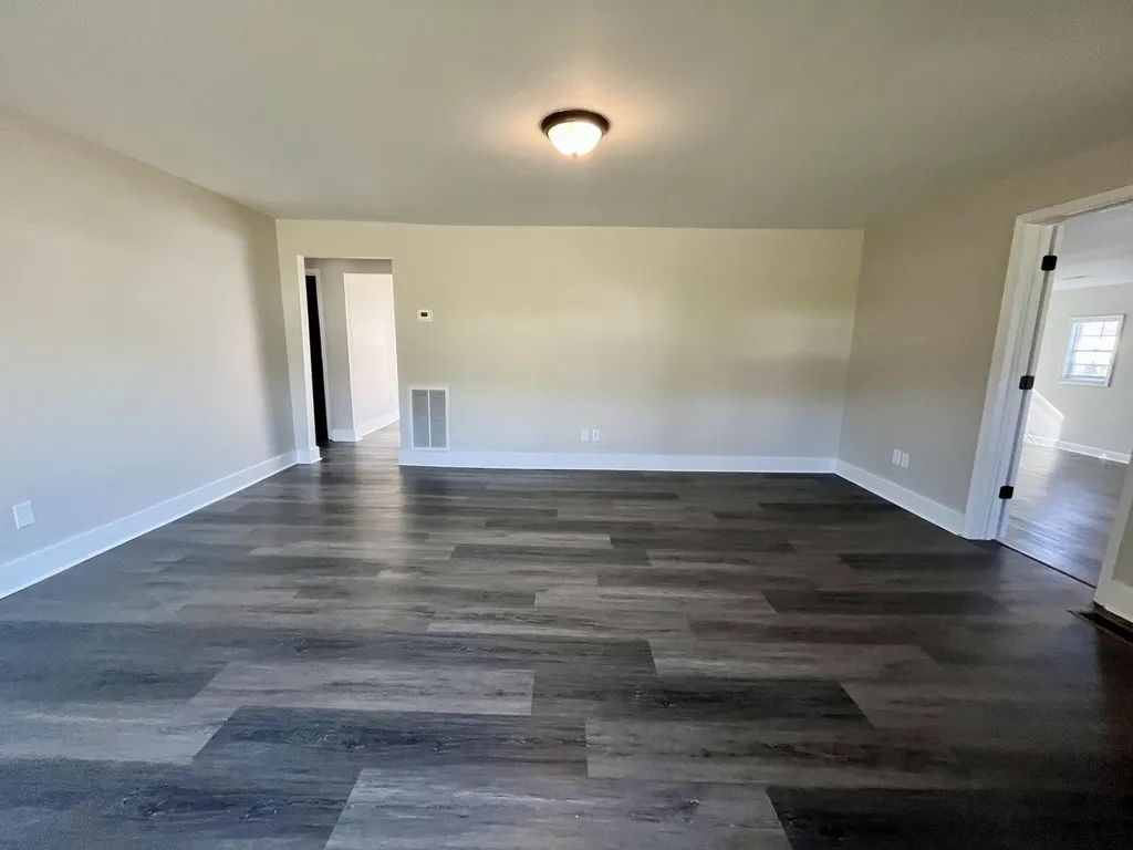 1605 Barrett Road London KY 40741
