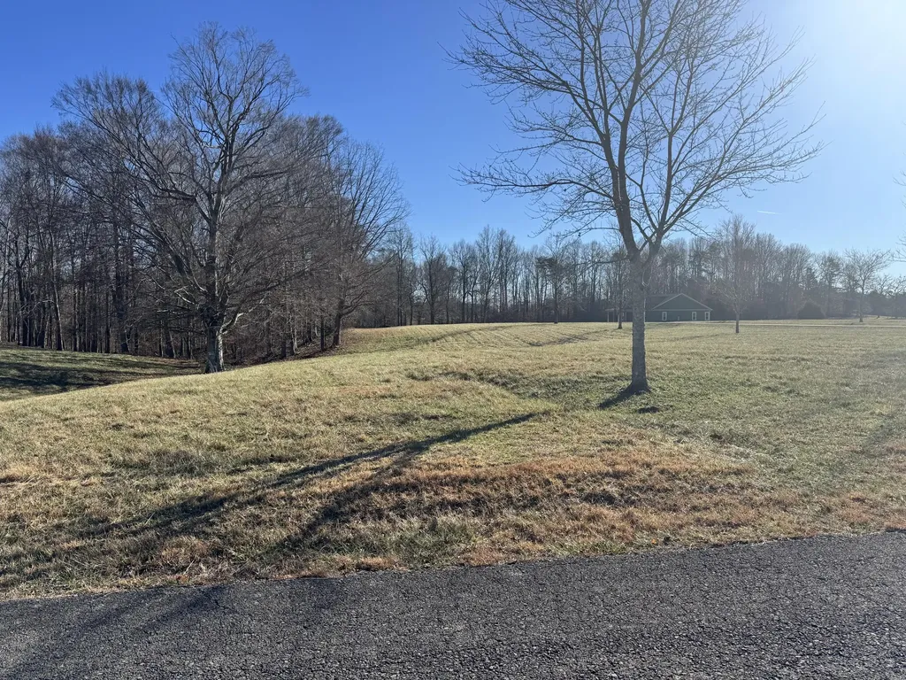 426 Cliffside Drive Russell Springs KY 42642