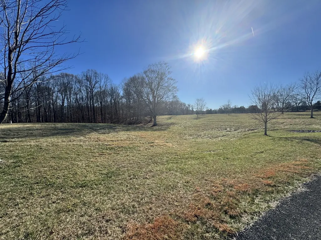 425 Cliffside Drive Russell Springs KY 42642