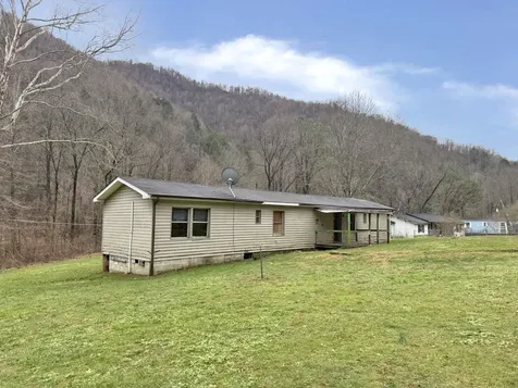 15872 KY-38 Evarts KY 40828
