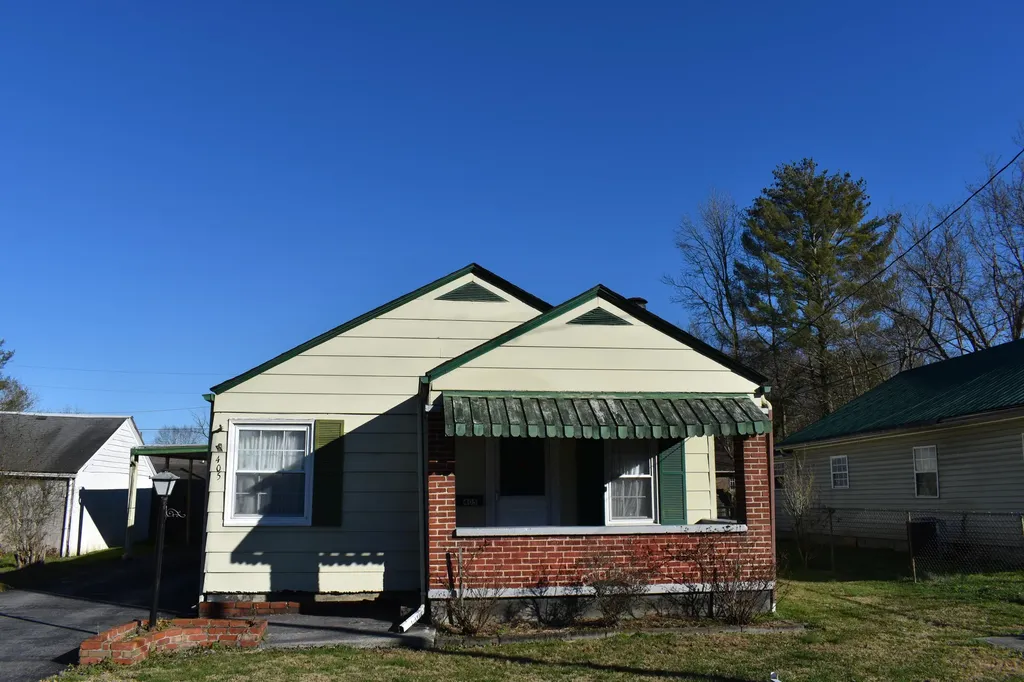 405 S 37th Street Middlesboro KY 40965