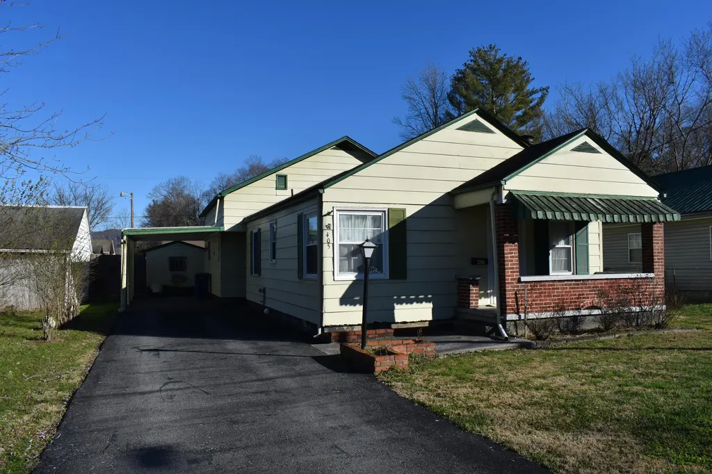 405 S 37th Street Middlesboro KY 40965