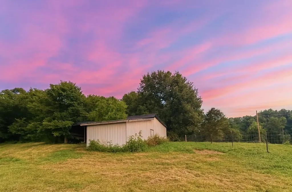 1231 Pleasant Grove Ridge Road Lawrenceburg KY 40342