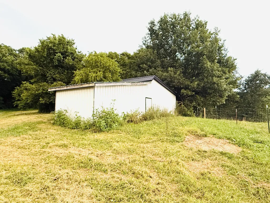 1231 Pleasant Grove Ridge Road Lawrenceburg KY 40342