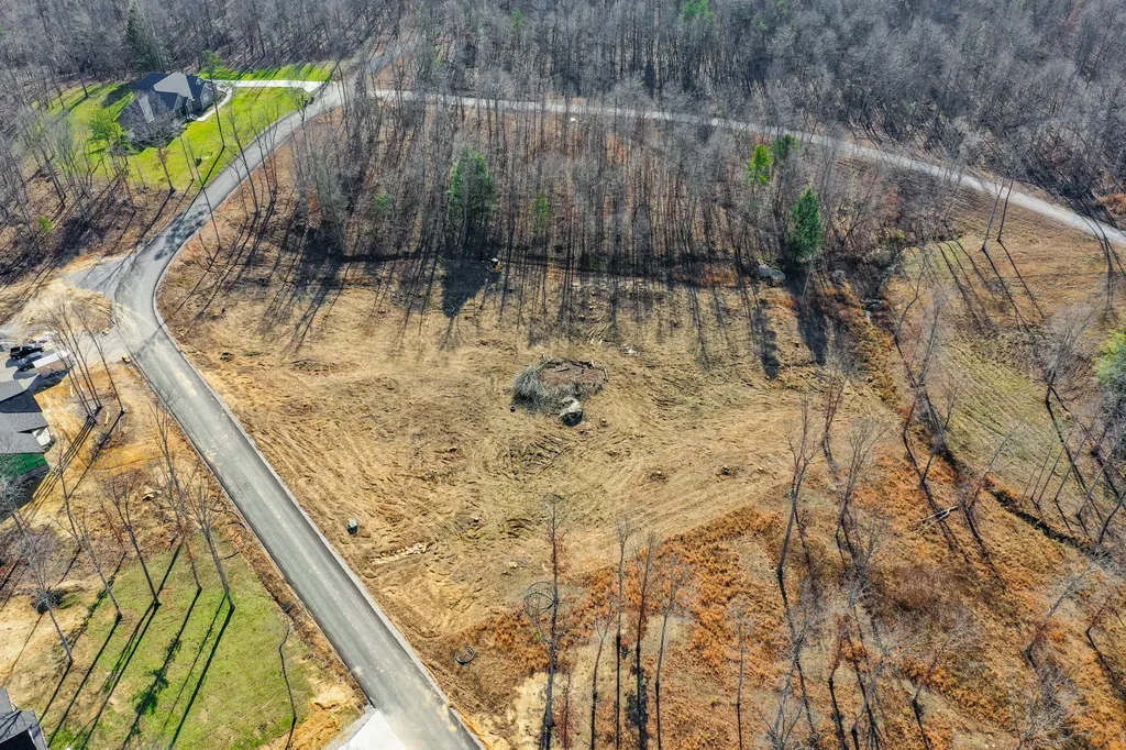Lot 61 Twin Ponds Road Corbin KY 40701