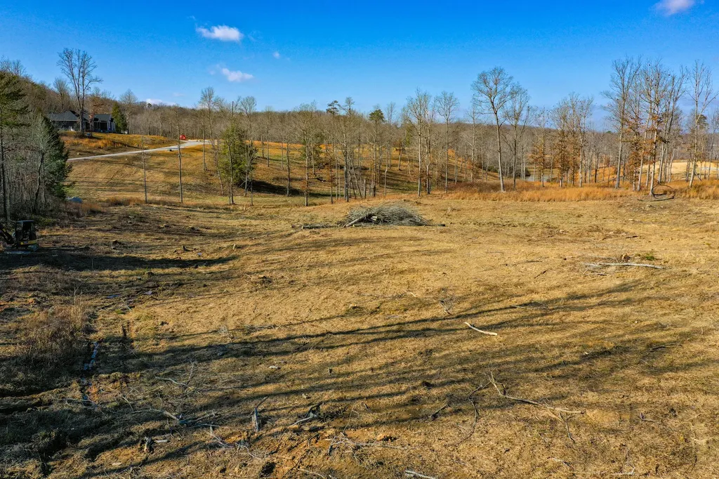 Lot 61 Twin Ponds Road Corbin KY 40701