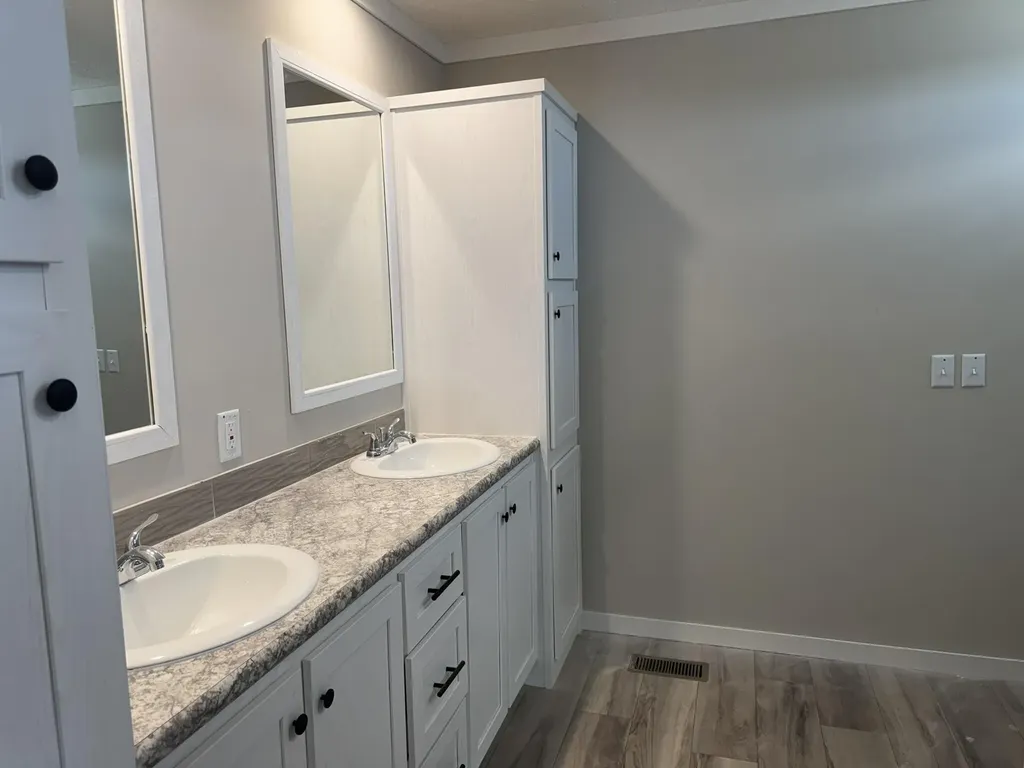357 Lawless Lane Jamestown KY 42629