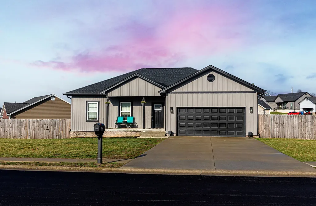 1521 Mac Street Lawrenceburg KY 40342