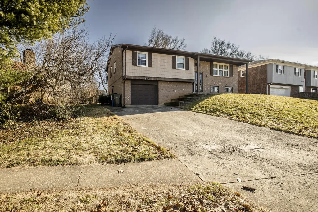 2147 Deauville Drive Lexington KY 40504
