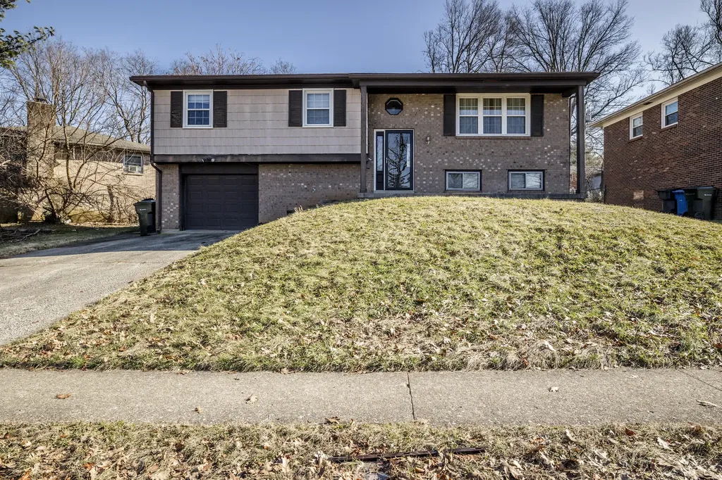 2147 Deauville Drive Lexington KY 40504