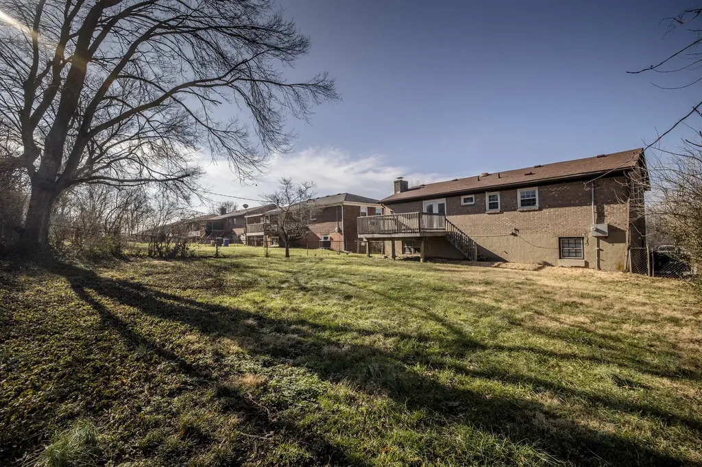 2147 Deauville Drive Lexington KY 40504