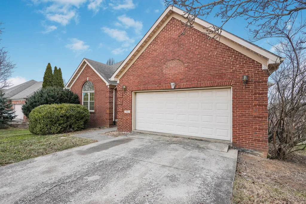541 Paso Fino Drive Richmond KY 40475