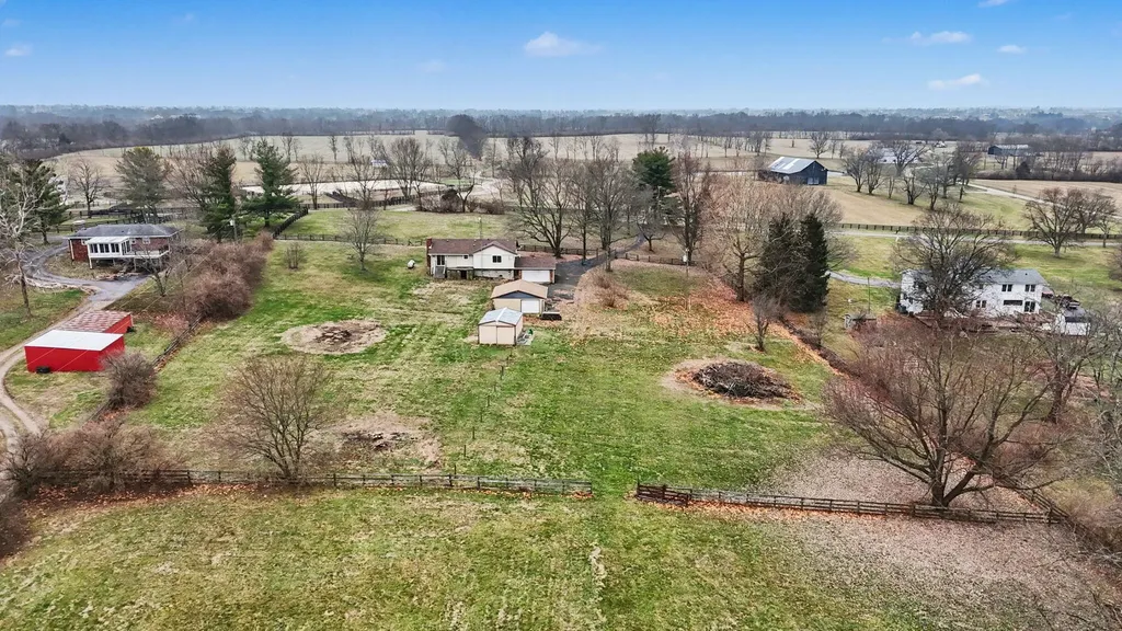 2355 Carrick Road Lexington KY 40511