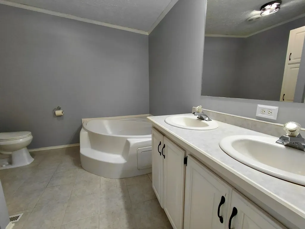 3022 Airport Road Danville KY 40422