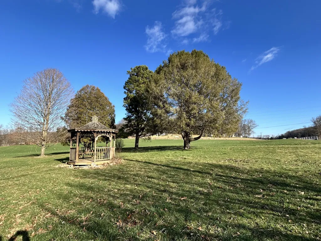 2252 Grundy Road Somerset KY 42501