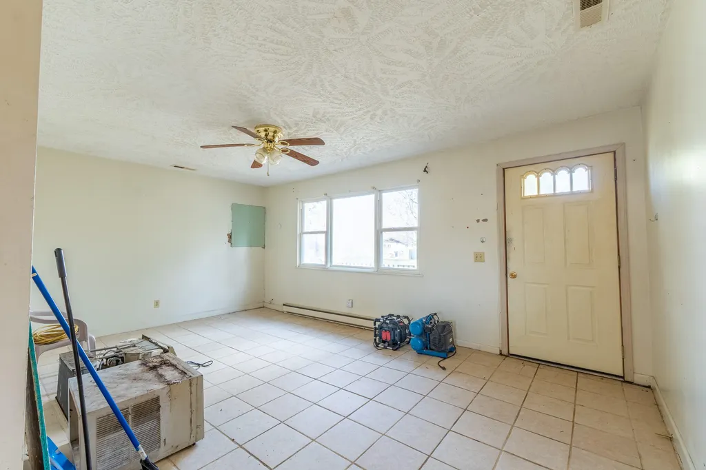 105 Villagers Resort Drive Somerset KY 42503