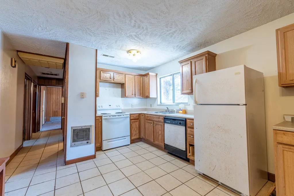 105 Villagers Resort Drive Somerset KY 42503