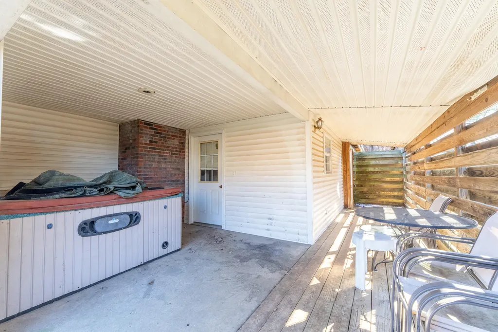 105 Villagers Resort Drive Somerset KY 42503