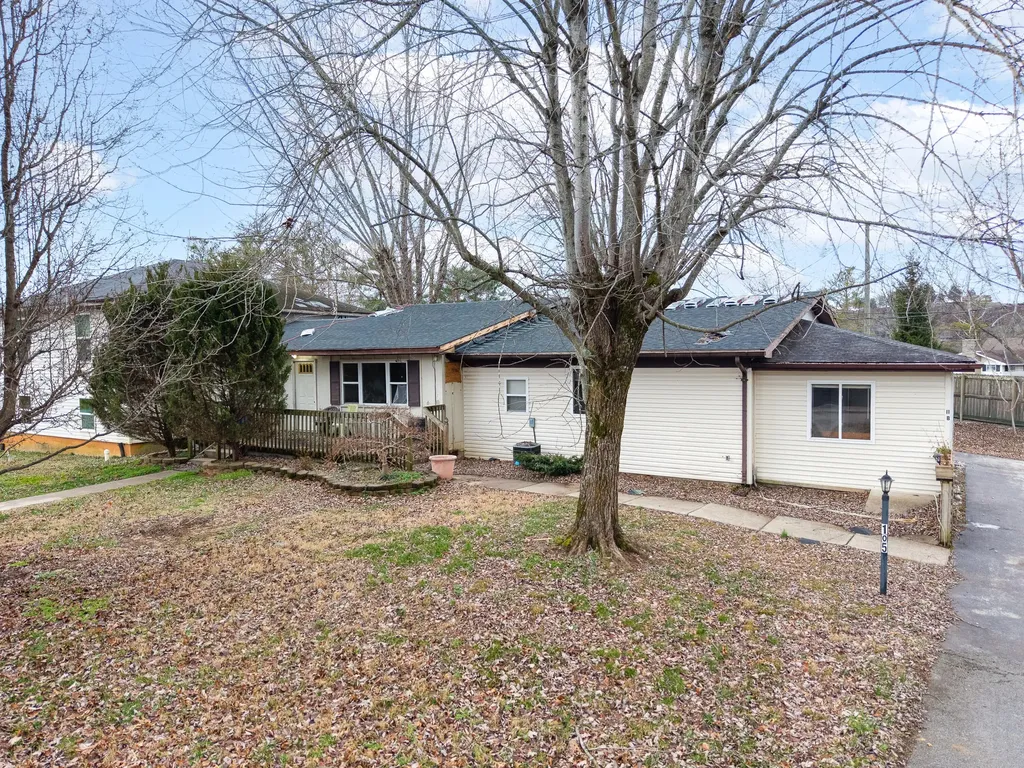105 Villagers Resort Drive Somerset KY 42503