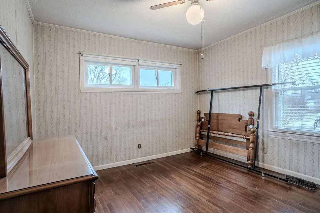 224 E Cross Street Midway KY 40347