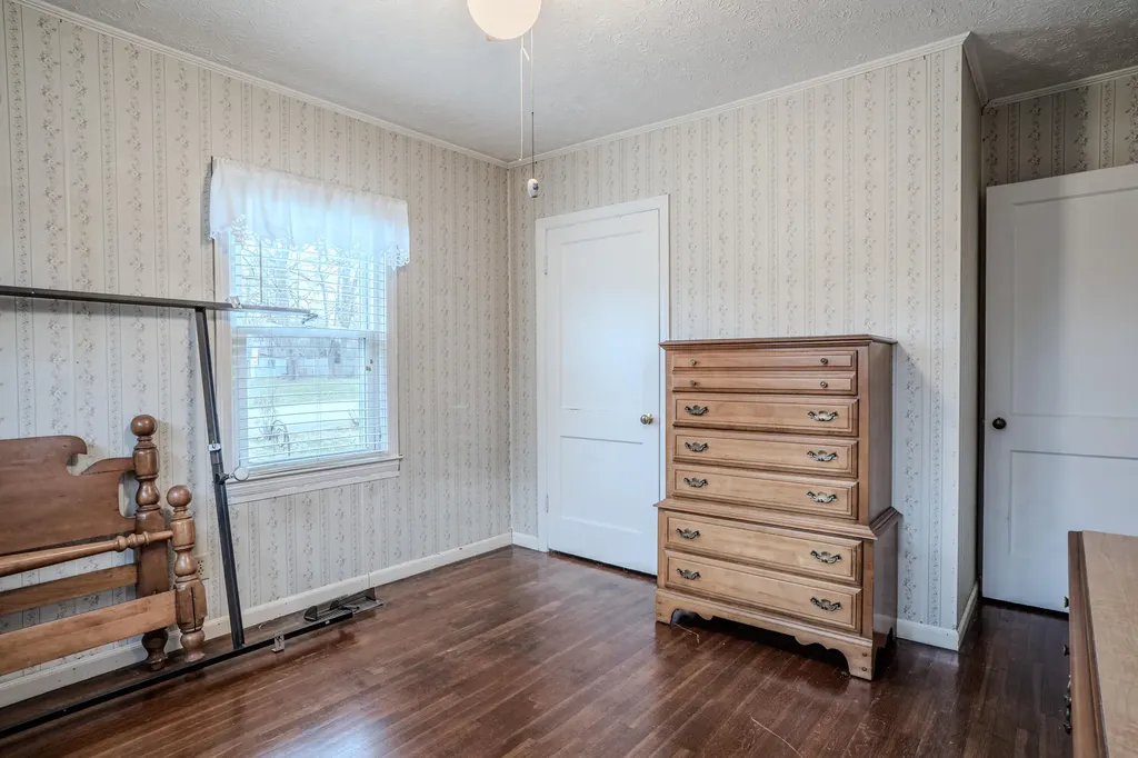 224 E Cross Street Midway KY 40347