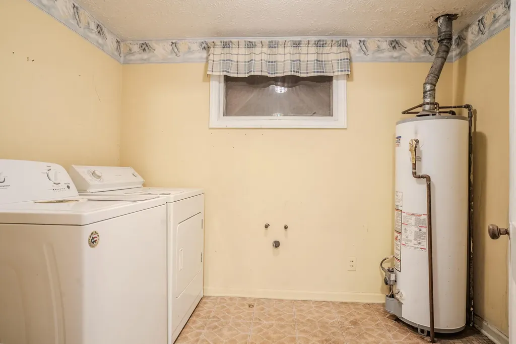 224 E Cross Street Midway KY 40347