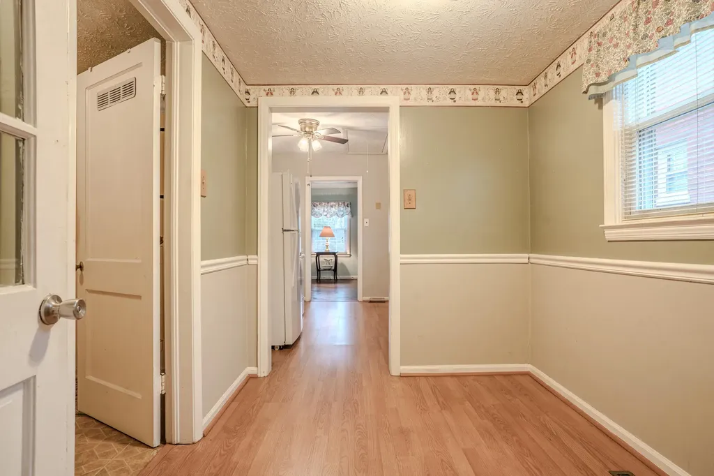 224 E Cross Street Midway KY 40347