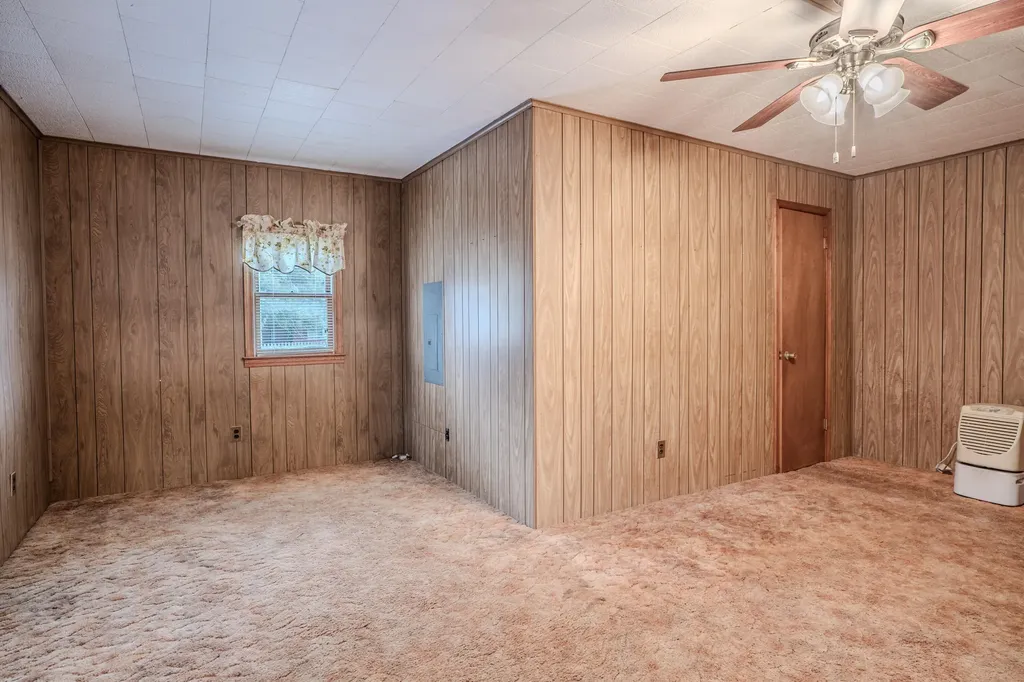 224 E Cross Street Midway KY 40347