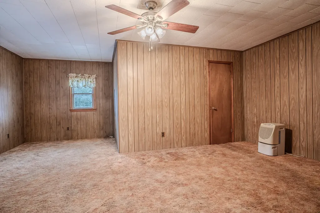 224 E Cross Street Midway KY 40347