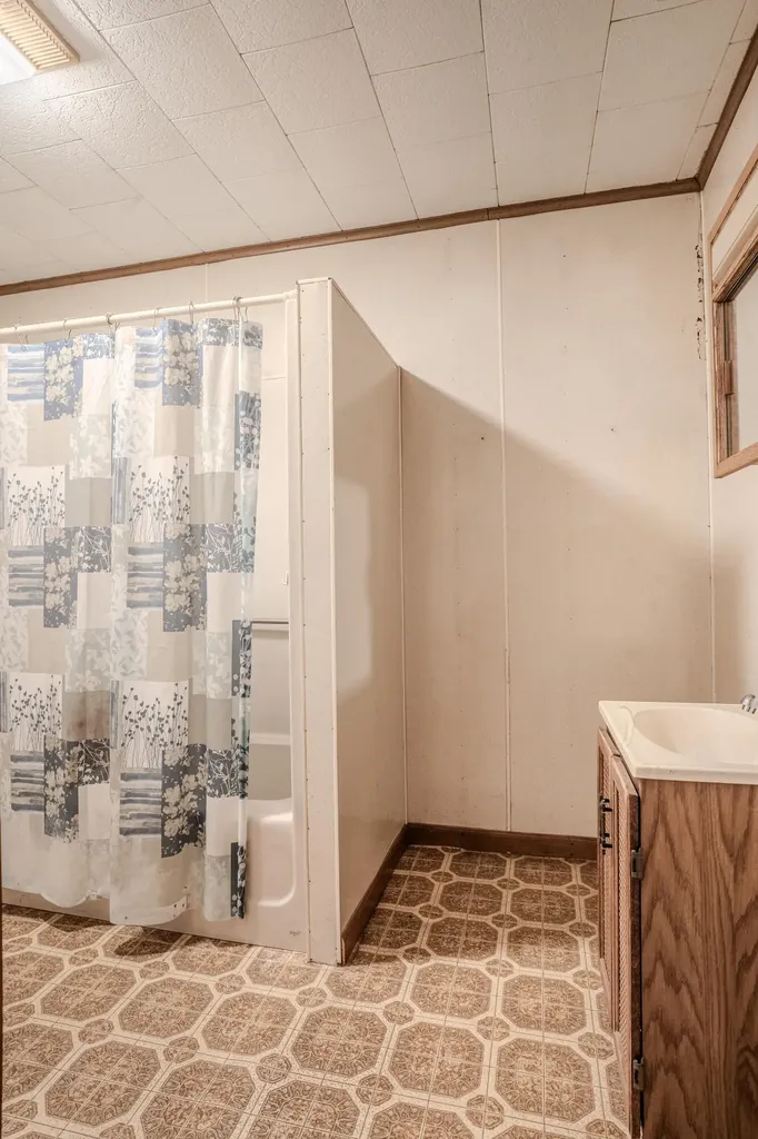 224 E Cross Street Midway KY 40347