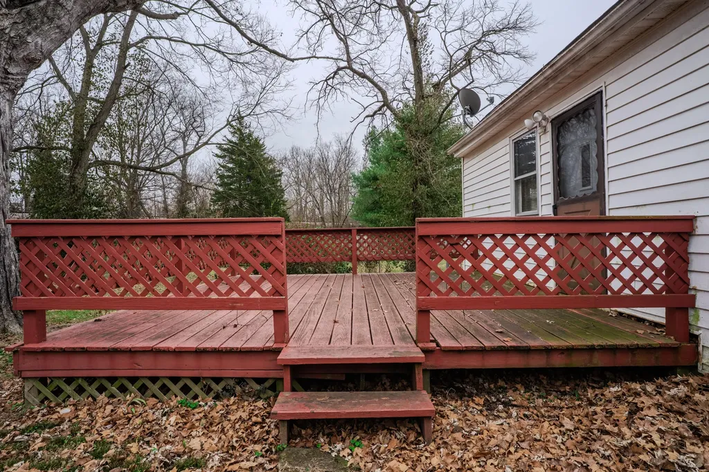224 E Cross Street Midway KY 40347