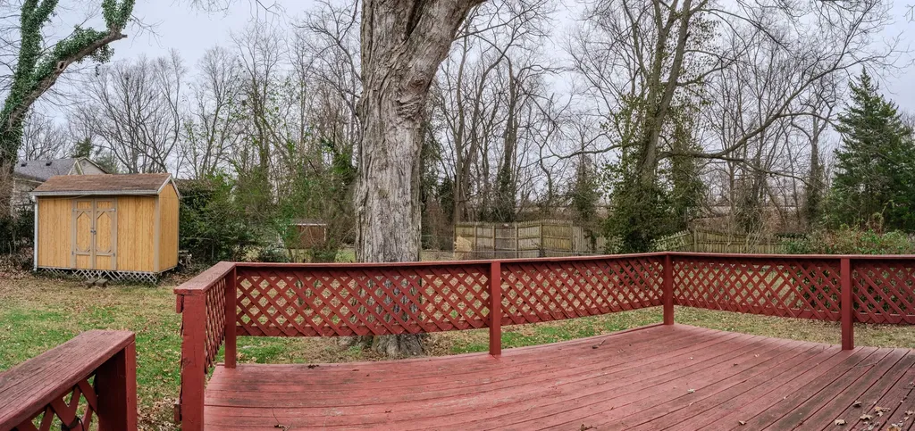 224 E Cross Street Midway KY 40347