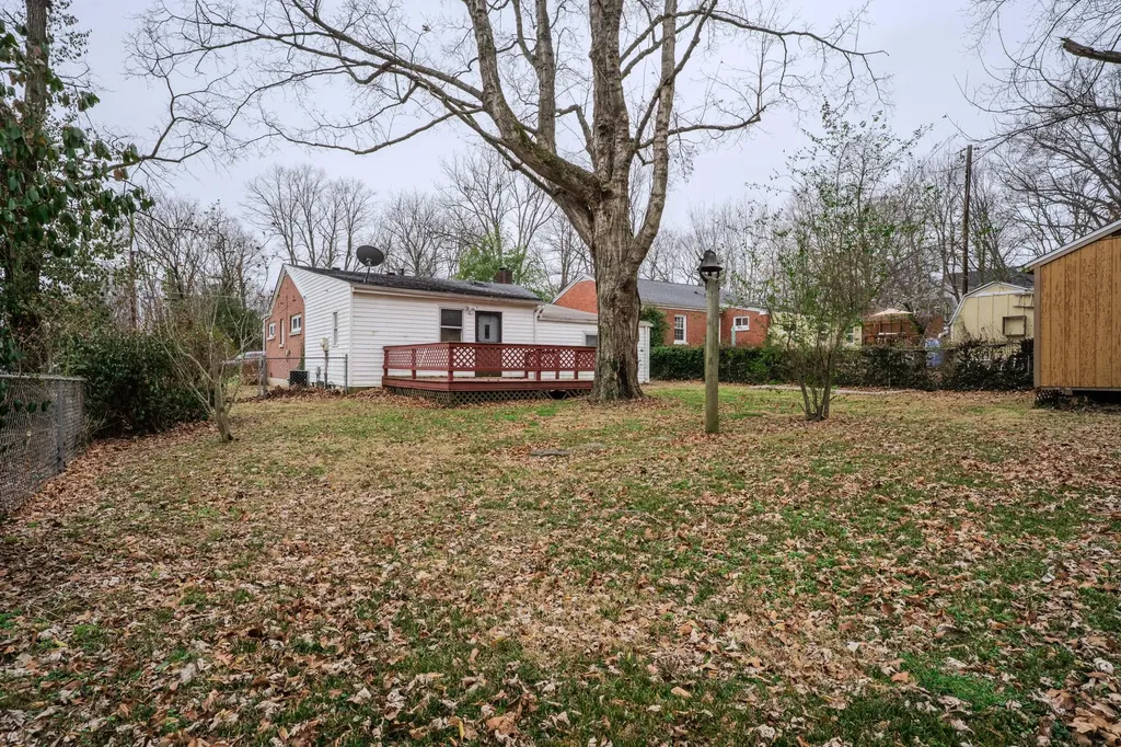 224 E Cross Street Midway KY 40347