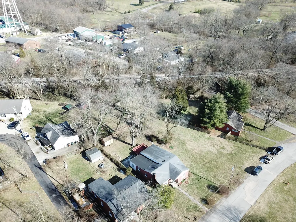 224 E Cross Street Midway KY 40347