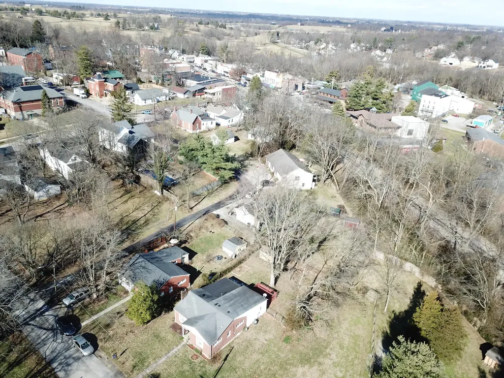 224 E Cross Street Midway KY 40347