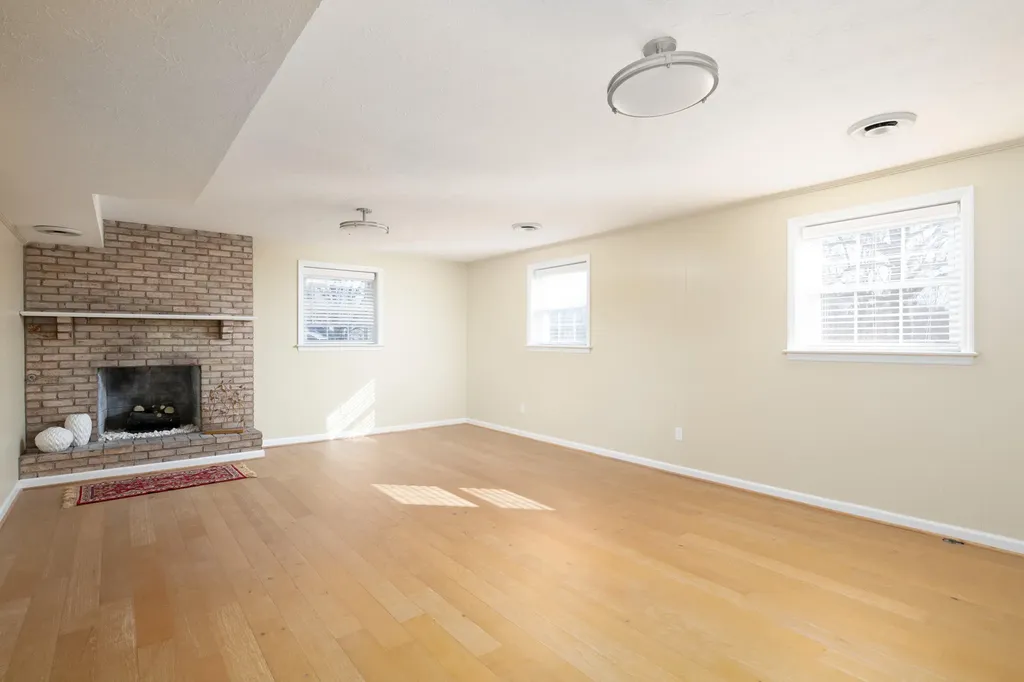 1147 Athenia Drive Lexington KY 40504