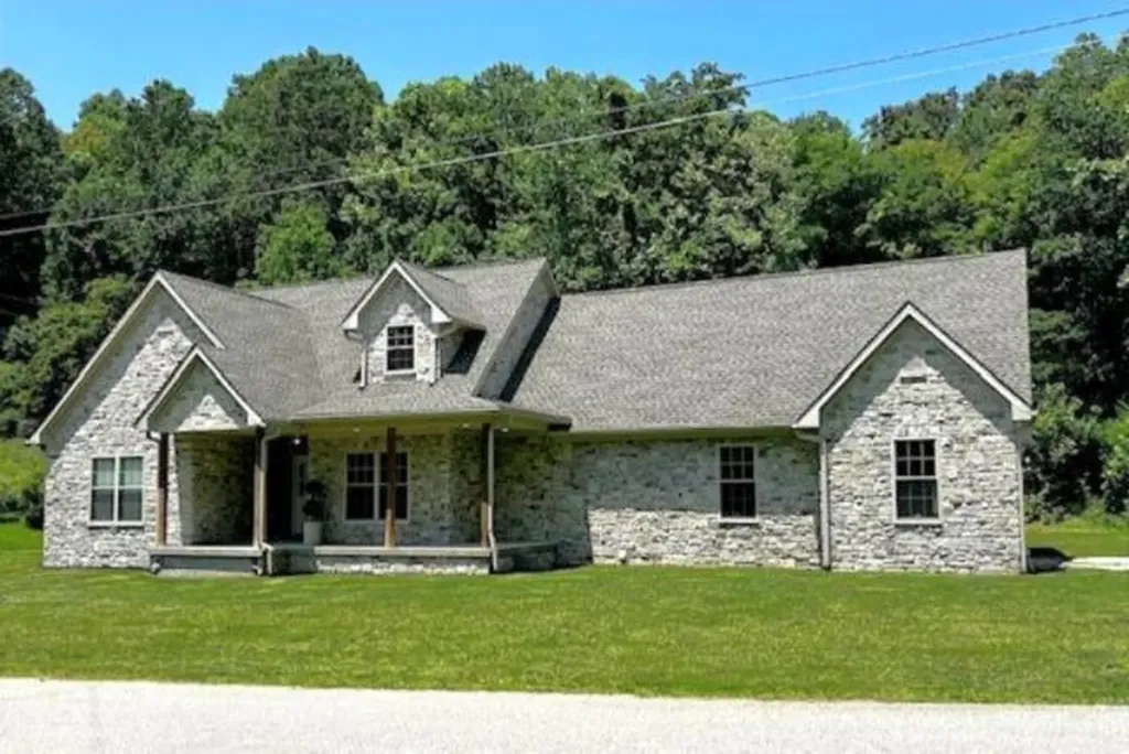 161 Collier Avenue Jackson KY 41339