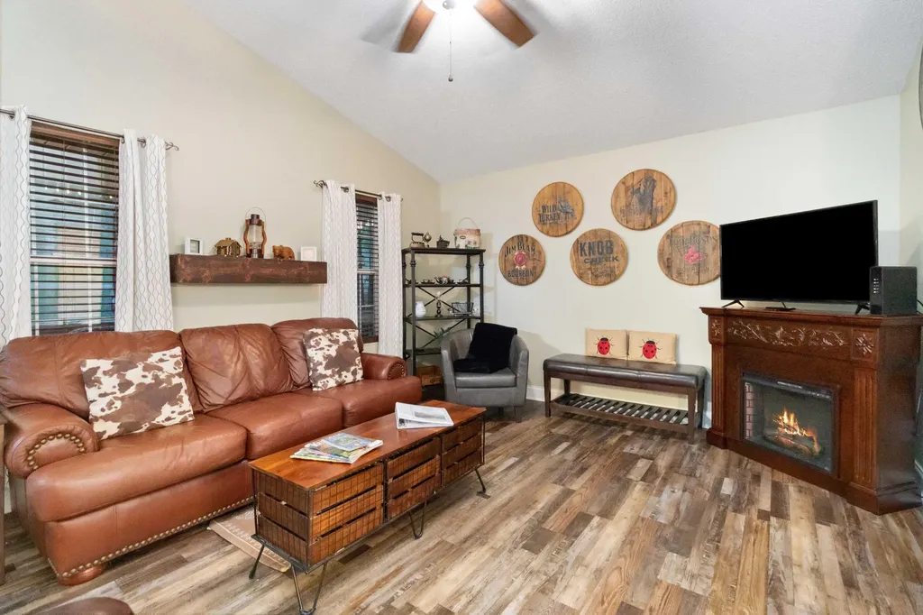 330 Enchanted Forest Way Burnside KY 42519