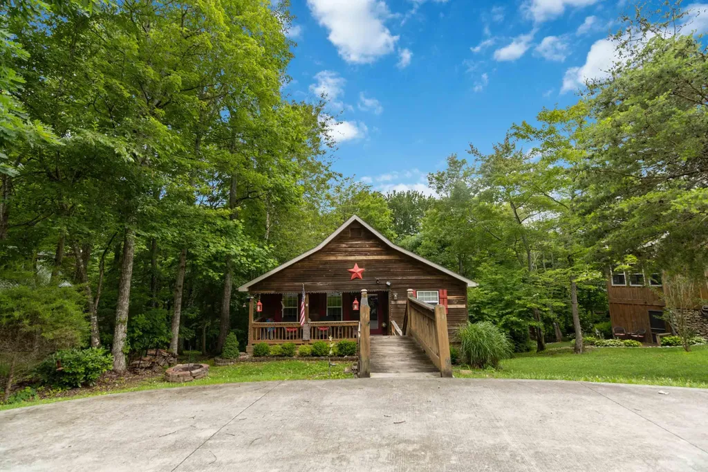 330 Enchanted Forest Way Burnside KY 42519