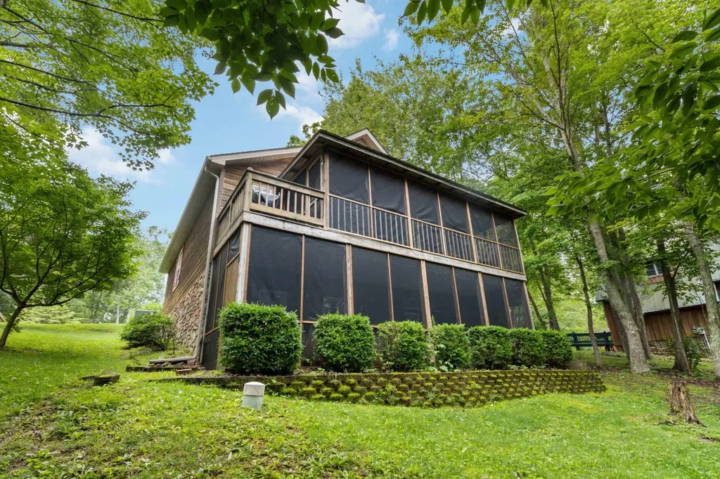 330 Enchanted Forest Way Burnside KY 42519