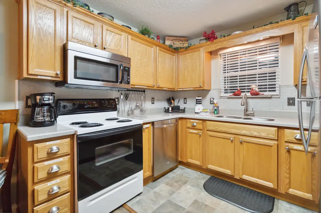 330 Enchanted Forest Way Burnside KY 42519