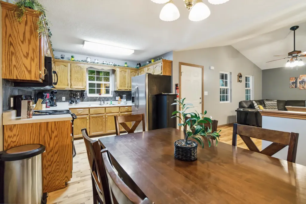 467 Harmony Lane Burnside KY 42519