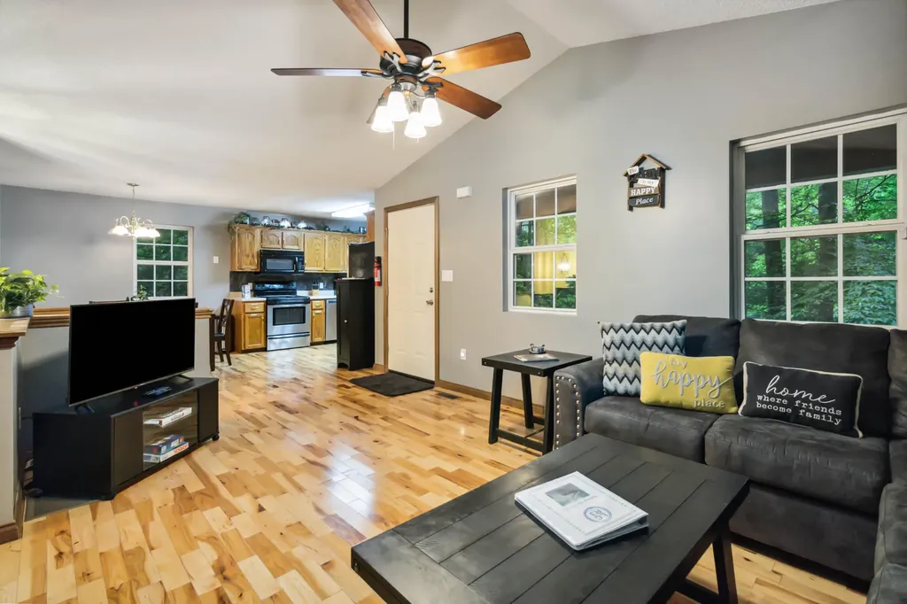 467 Harmony Lane Burnside KY 42519
