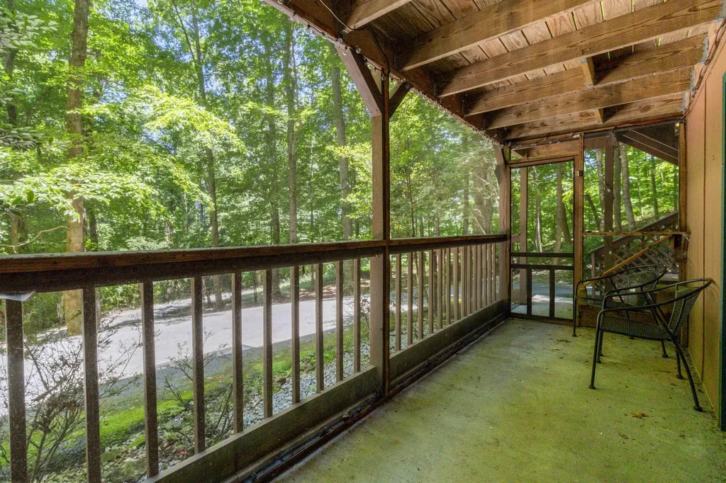 467 Harmony Lane Burnside KY 42519