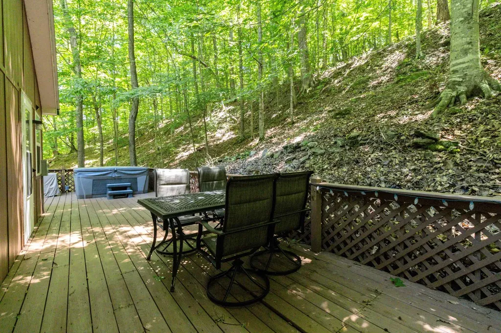467 Harmony Lane Burnside KY 42519