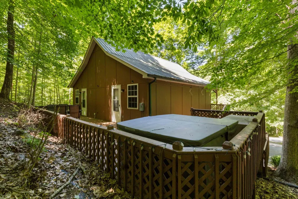 467 Harmony Lane Burnside KY 42519