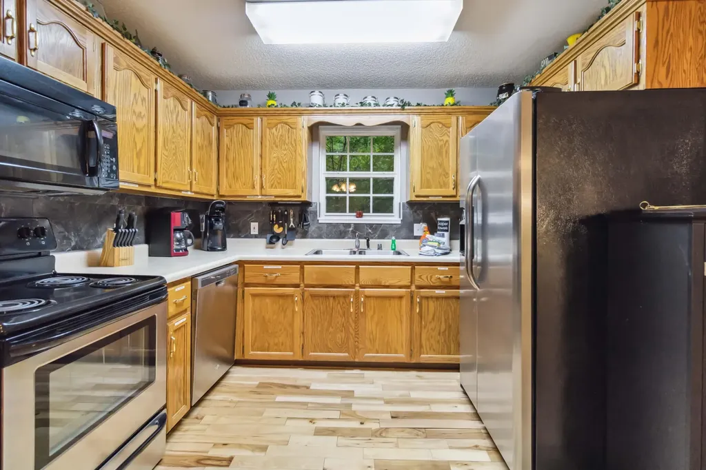 467 Harmony Lane Burnside KY 42519