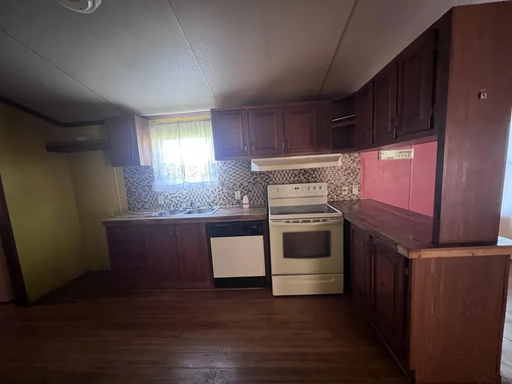 122 Blue Hollow Road Frakes KY 40940