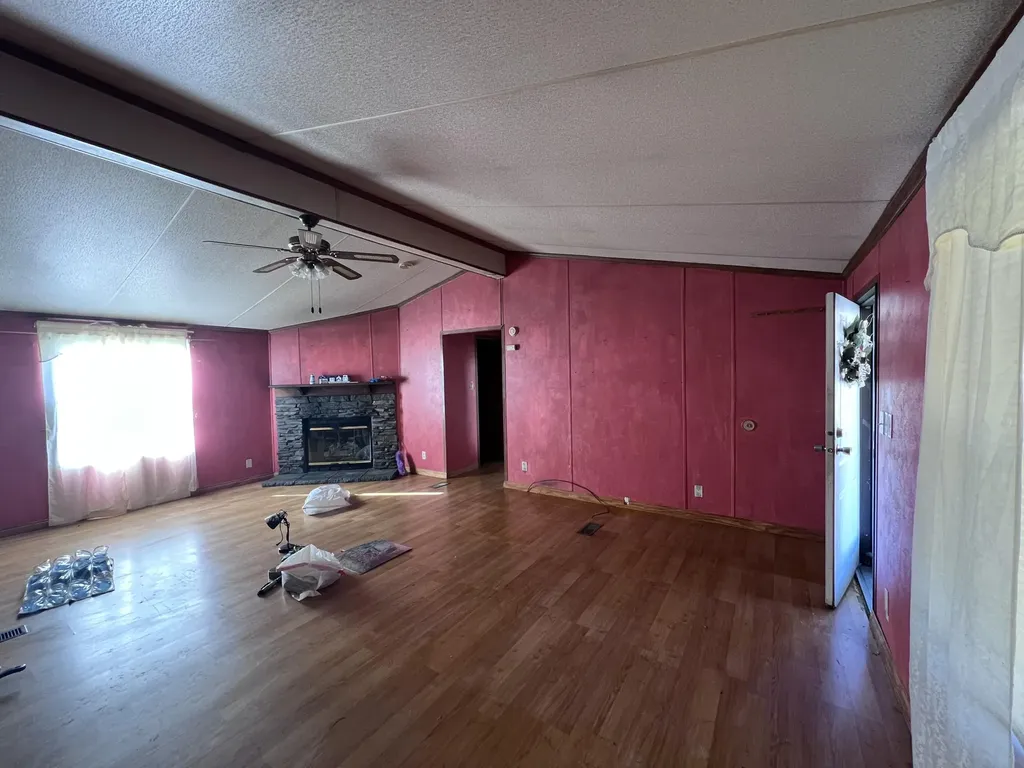 122 Blue Hollow Road Frakes KY 40940