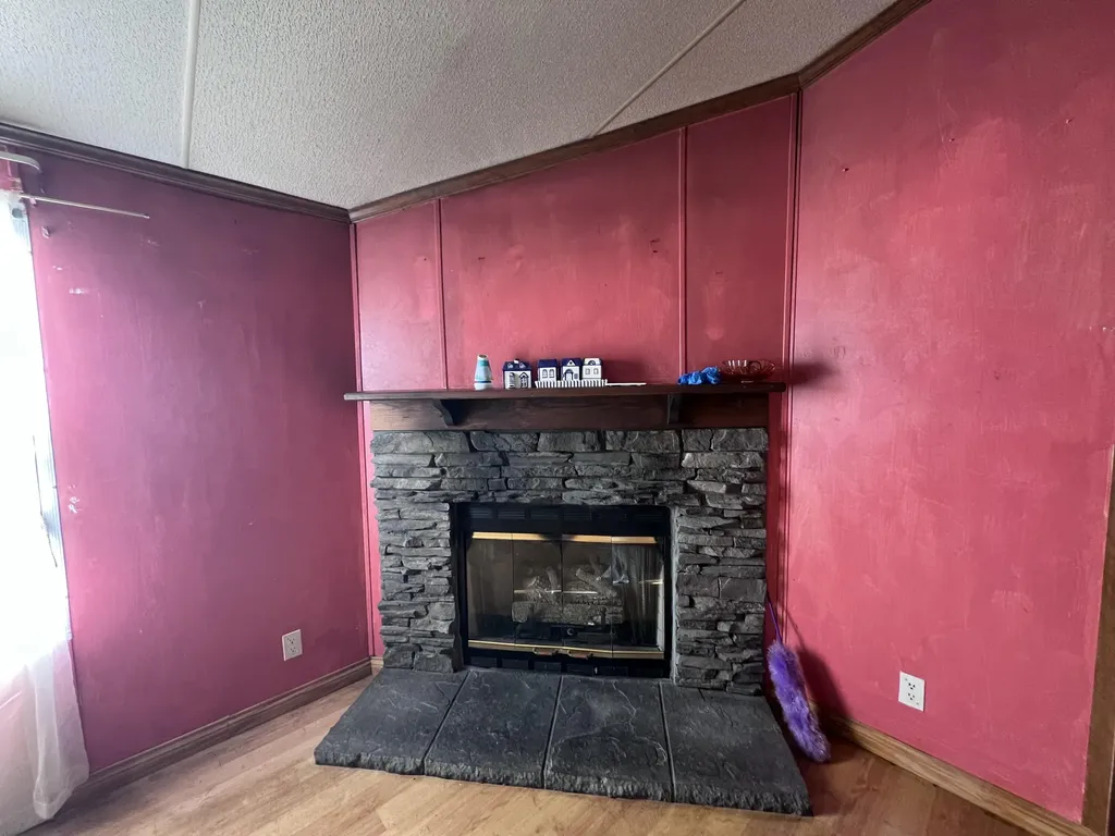 122 Blue Hollow Road Frakes KY 40940